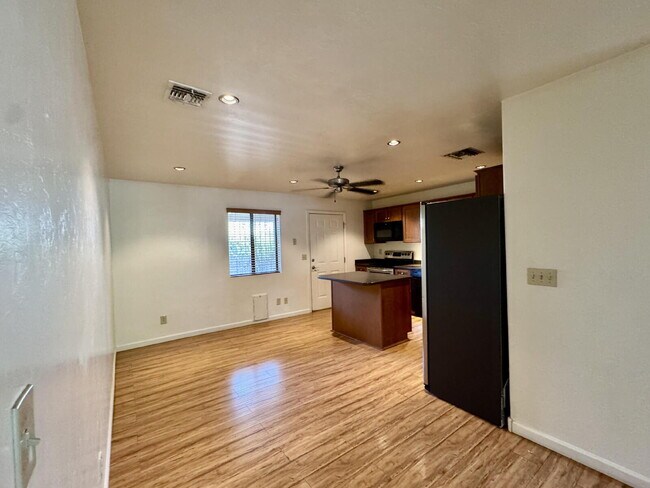 Building Photo - 4 bedroom 2 bath with W/D $1000 off September rent!!