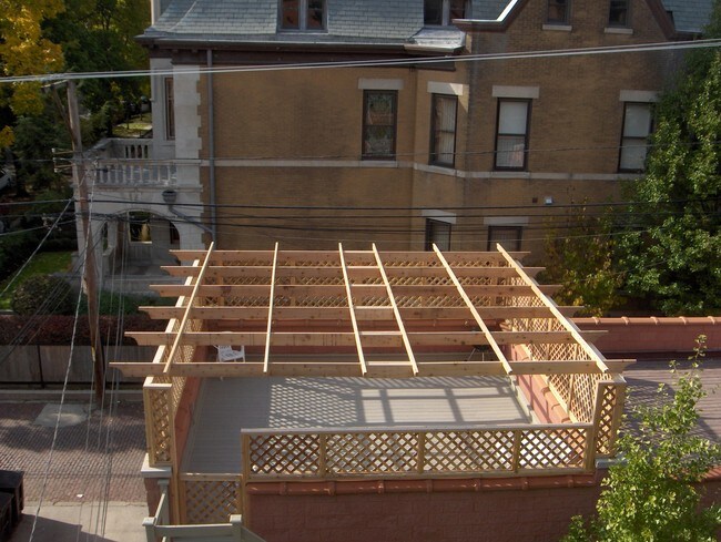 Building Photo - 1546 N Hoyne Ave