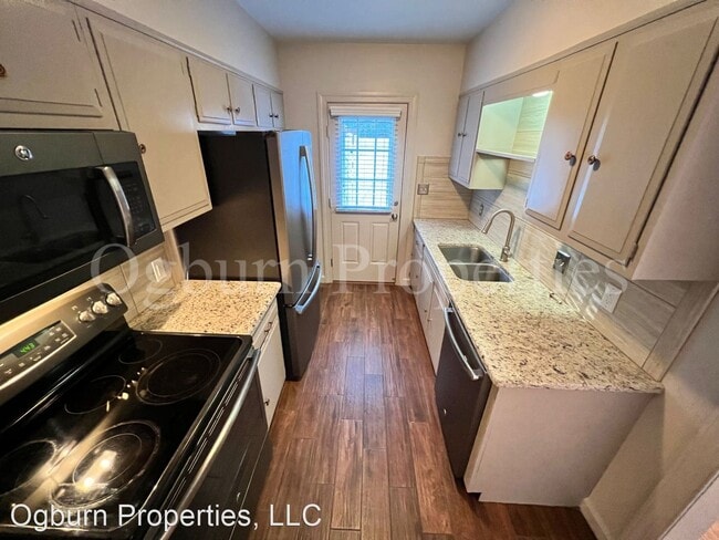 Building Photo - 2 br, 2.5 bath House - 318 Hanover Arms Court
