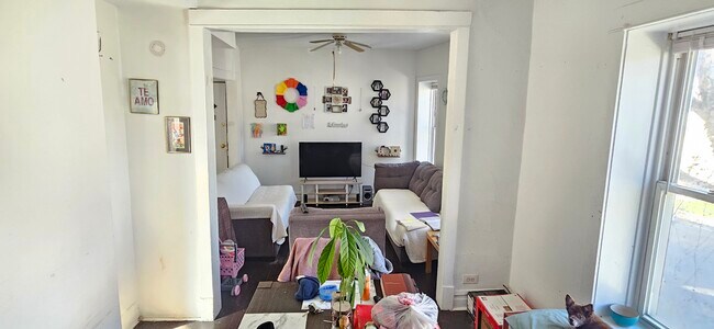 Foto del edificio - 3858 N St Louis Ave