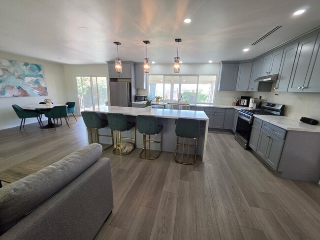 Building Photo - 25539 Mountain Pass Rd