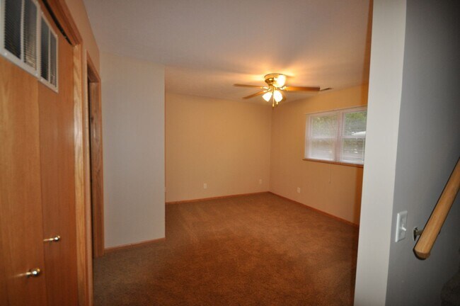 Building Photo - West D Street Duplex