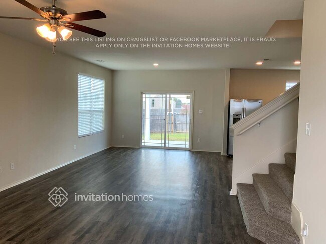 Building Photo - 2820 Englefield Green Dr