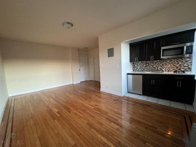 Foto principal - 0 bedroom in FLUSHING NY 11358