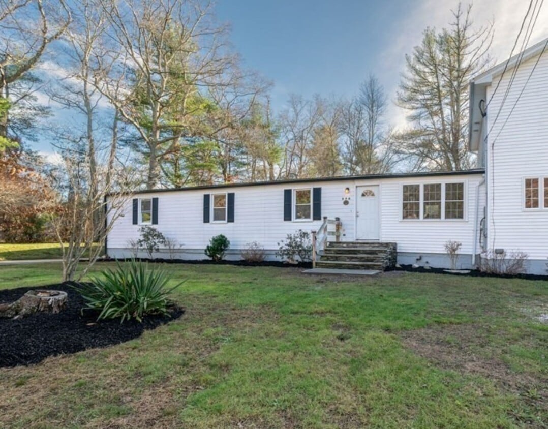 Primary Photo - 696 Hixville Rd