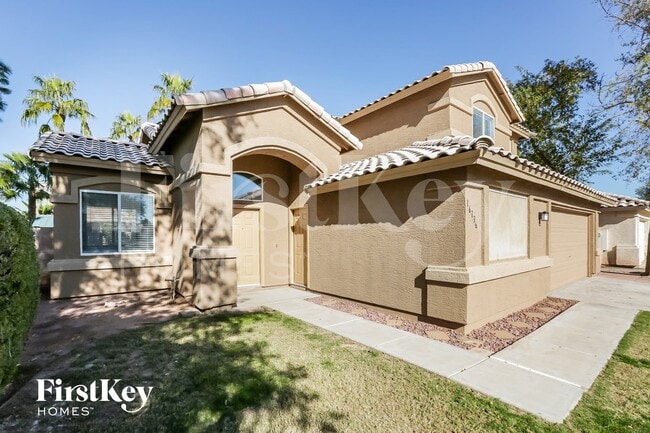 Foto del edificio - 16136 W Desert Bloom St