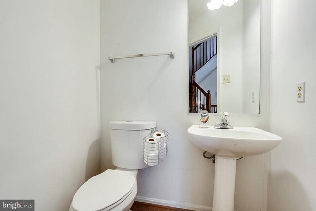 Building Photo - 6212 Briar Ct