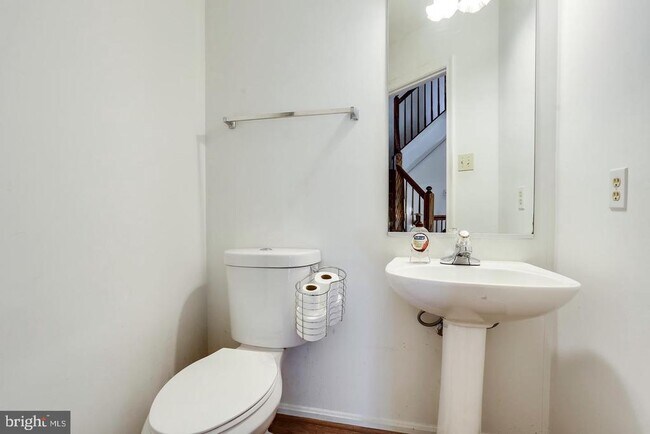 Foto del edificio - 6212 Briar Ct