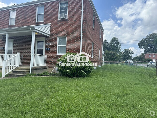 Building Photo - 8560 Willow Oak Rd
