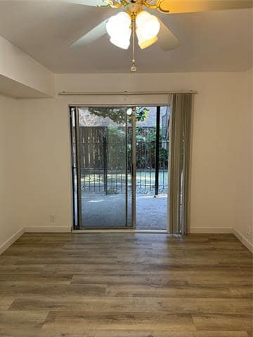Building Photo - 5212 Fleetwood Oaks Ave