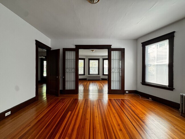 Foto del edificio - 126 Mansfield St