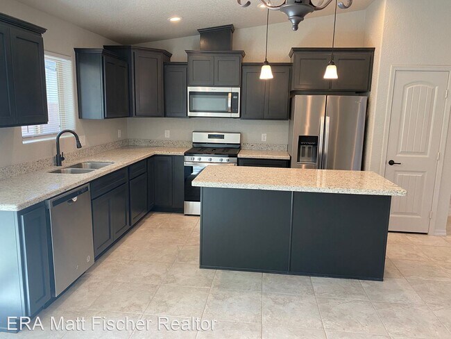 Building Photo - 4 br, 2 bath House - 11665 E 33rd Pl