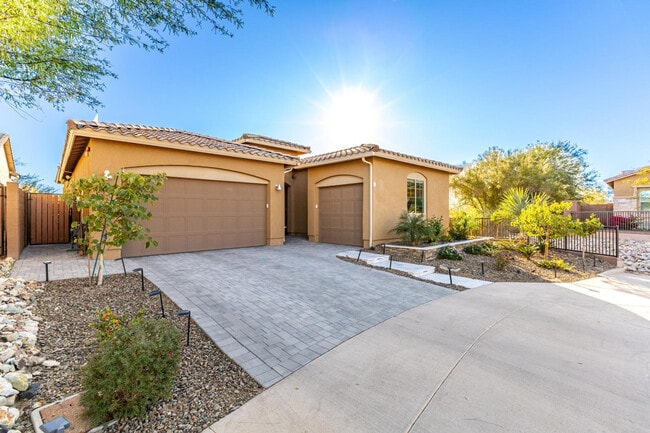 Building Photo - 7611 E Camino Vivaz