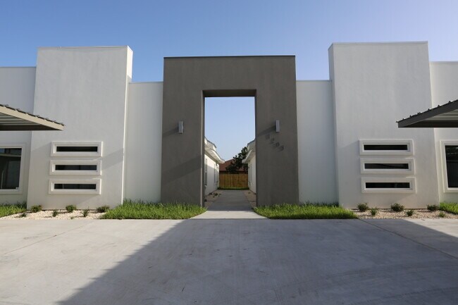 Foto del edificio - 1205 W Heritage Dr