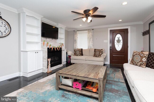 Foto del edificio - 582 Fairway Terrace