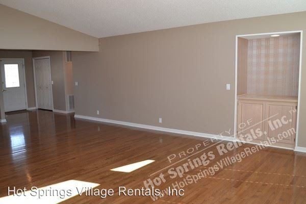 Building Photo - 3 br, 2.5 bath House - 28 Magellan Lane