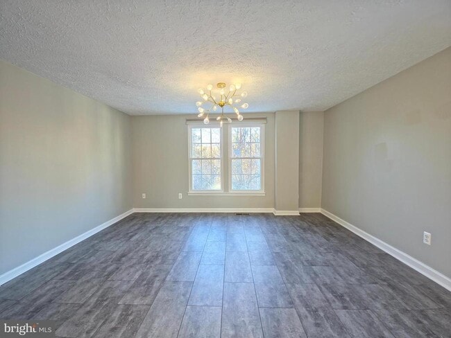 Building Photo - 1640 Fieldthorn Dr