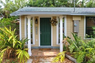 Building Photo - 4225 Bradenton Rd