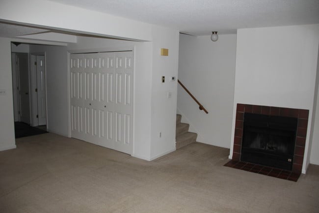 Living Room - 24 Farmington Meadow Dr