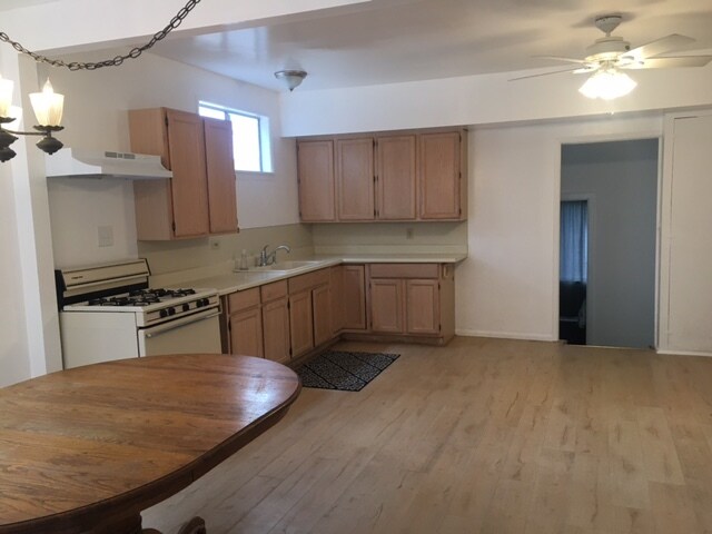 Kitchen - 28515 Highway 79