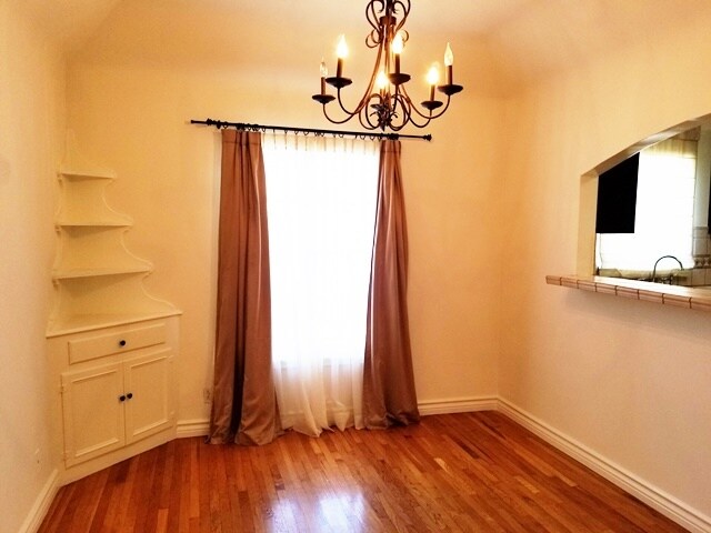 Foto del edificio - 223 S Fuller Ave