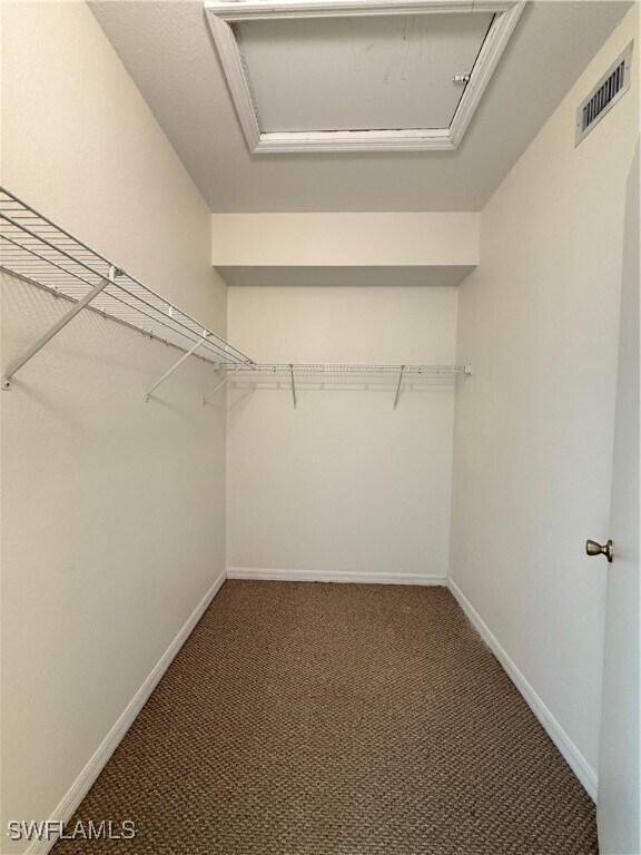 Foto del edificio - 8546 Bernwood Cove Loop