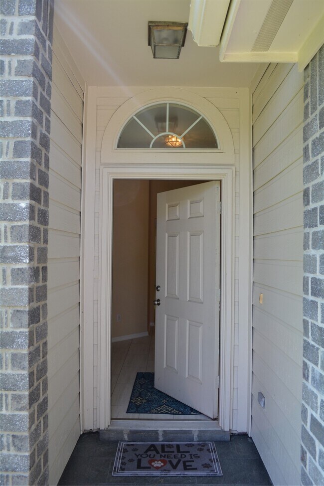 Foto del edificio - 5329 Tallowpine Terrace