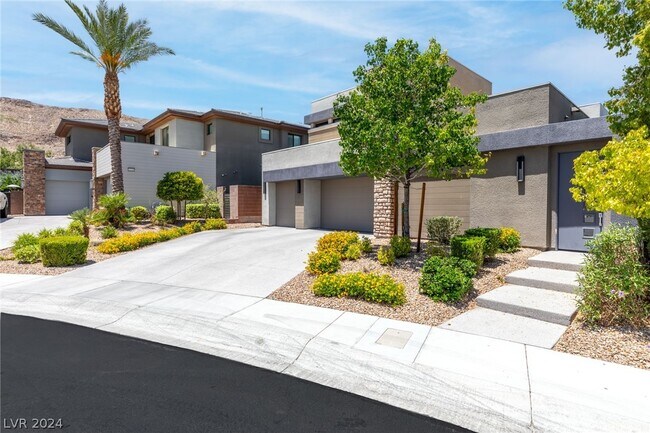 Building Photo - 10334 Jade Gardens Dr