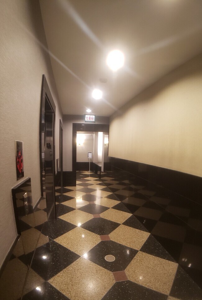 Foto del edificio - 111 W Maple St