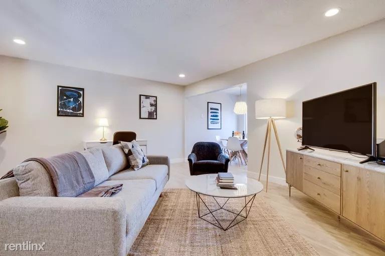 Foto principal - 550 N Fair Oaks Ave