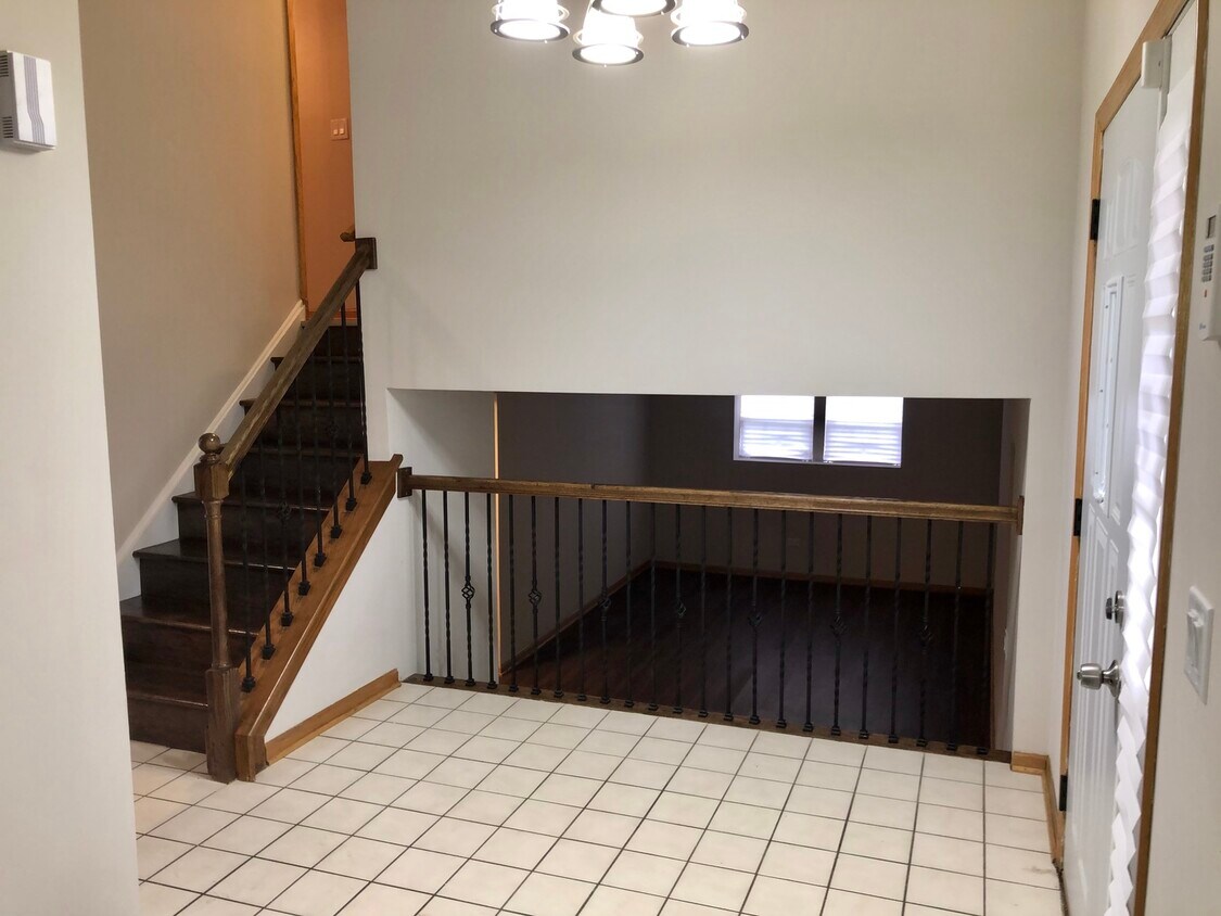 Primary Photo - 17201 Loomis Ave
