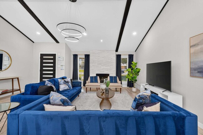Foto del edificio - 1205 Hillsdale Dr