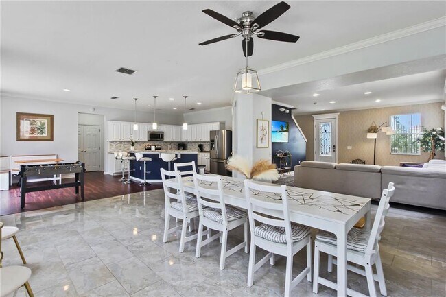 Building Photo - 131 Willow View Dr