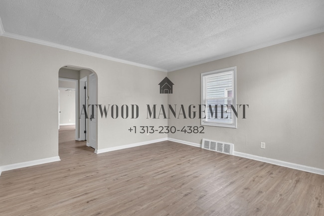 Building Photo - This beautifully updated 2-bedroom, 1-bath single-family home is ready for move-in!