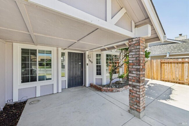 Foto del edificio - Nicely Updated, Situated Between Vacaville, Fairfield and Near Travis Air Force Base