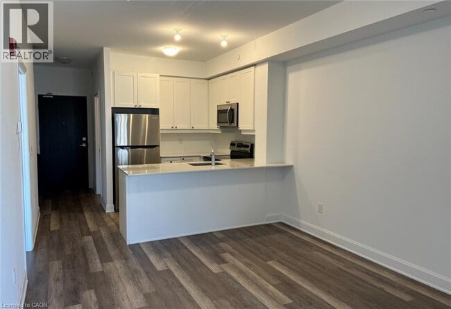 Photo du bâtiment - 50 Lakebreeze Dr