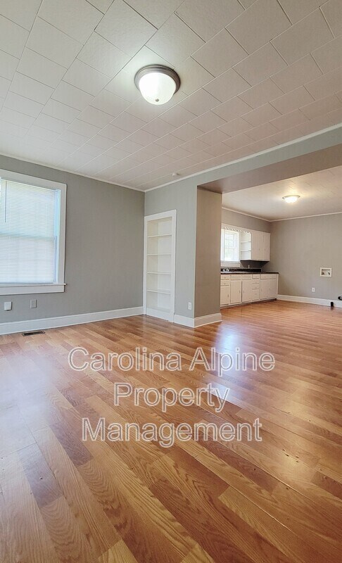Foto del edificio - 211 River St