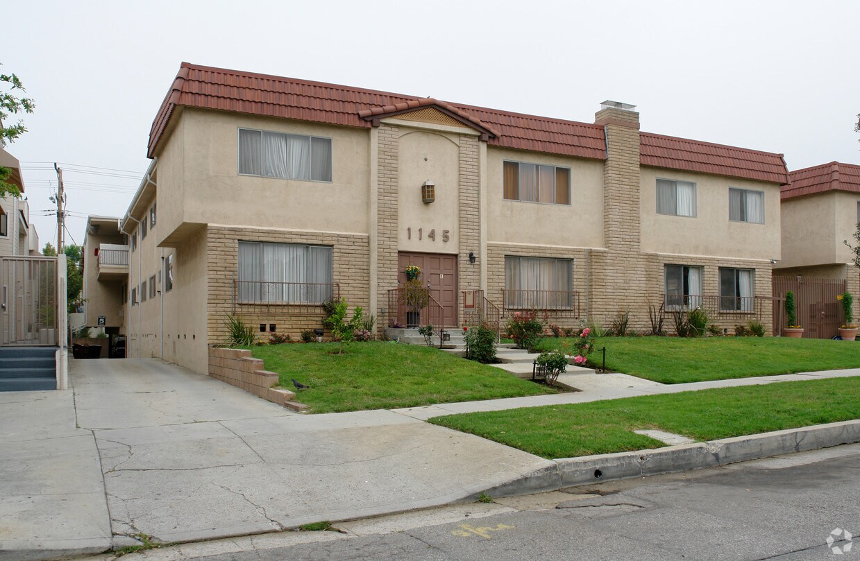 Foto del edificio - 1145 Thompson Ave