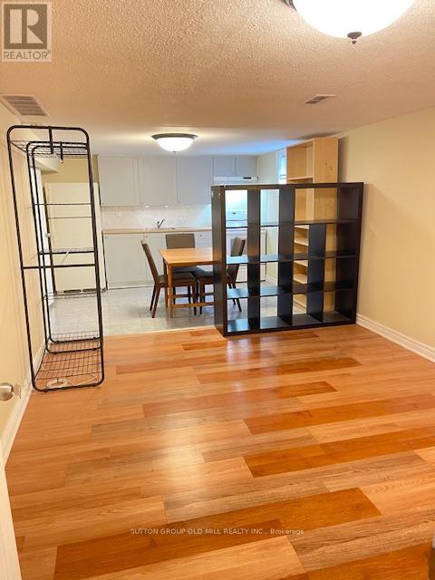 Building Photo - 58 Allenby Ave