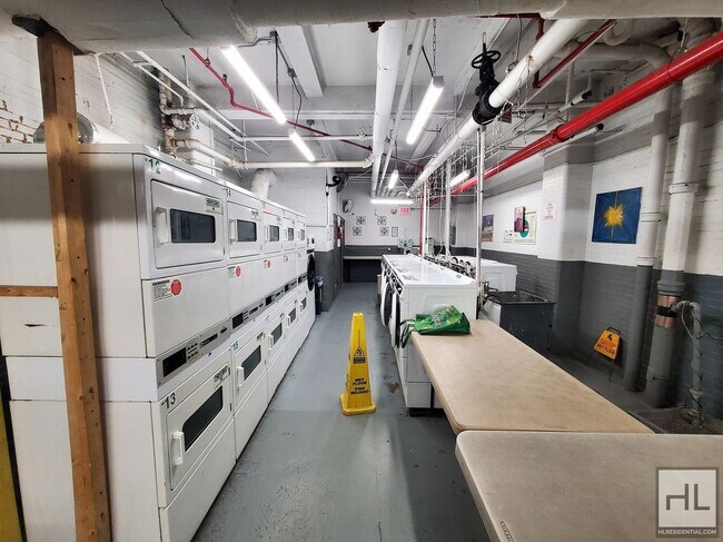 Foto del edificio - EAST 46 STREET