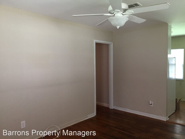 Building Photo - 3 br, 1 bath House - 575 N 68th Avenue