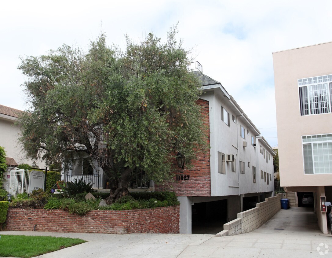 11927 Kiowa Ave, Los Angeles, CA 90049 Apartments in Los Angeles, CA