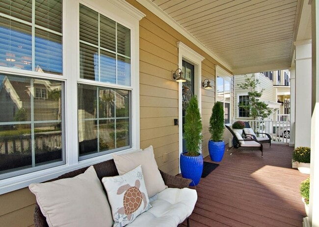 Building Photo - 6 Bedroom 5 Bath House in Dunes West - Mou...