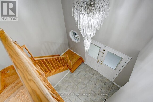 Building Photo - 3143 Eclipse Ave