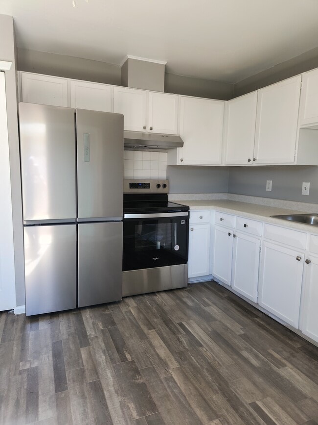 Photo - 87 Lima St House