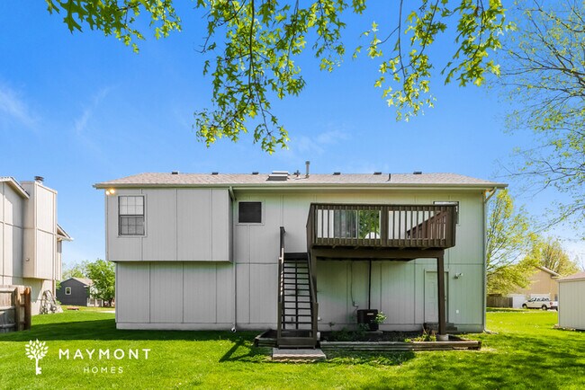 Building Photo - 3 Bedroom Home in Greenwood, MO