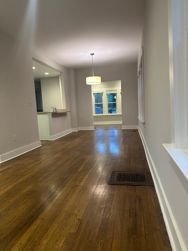 Foto del edificio - 1305 Wayburn St