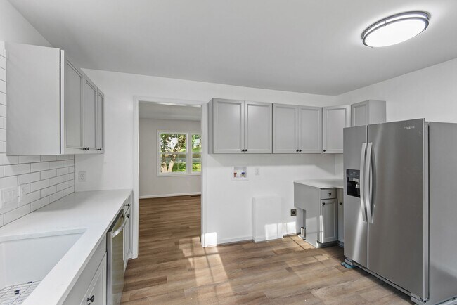 Building Photo - Gorgeous Home in Mebane!