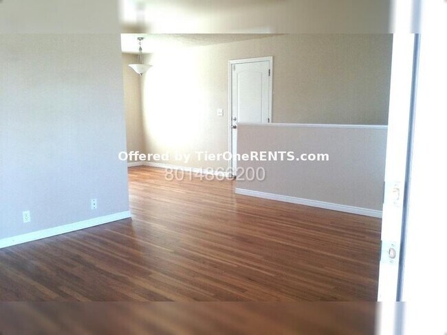 Photo - Move in special: $500 off first month rent!! House