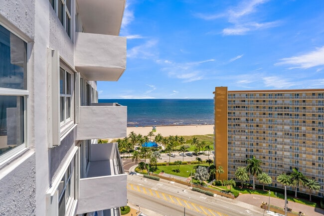 Building Photo - 405 N Ocean Blvd